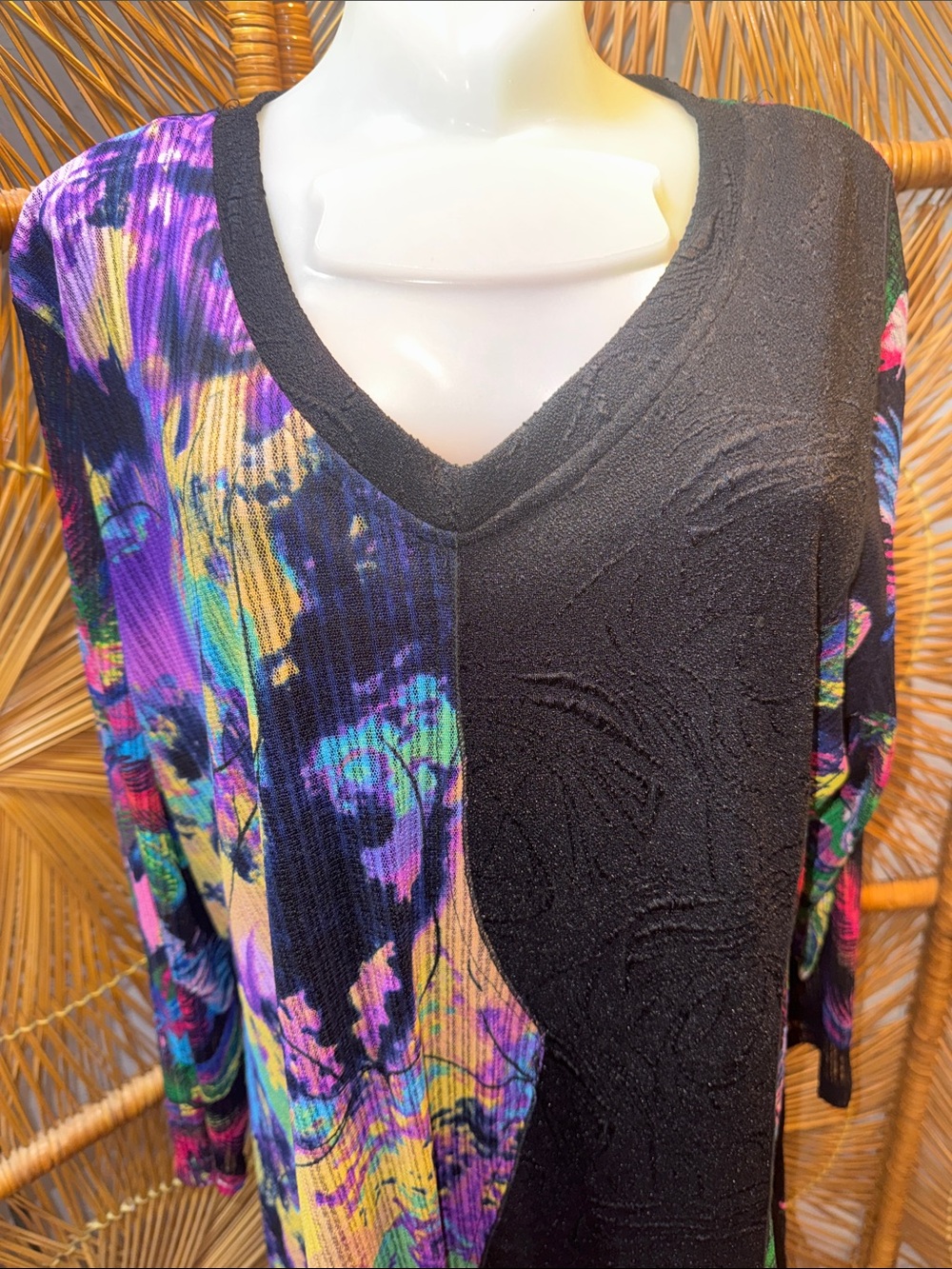 NWT Calessa Asymmetric 1x Black Tropical Sleeve Blouse